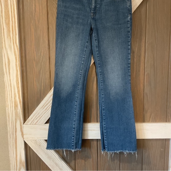 Madewell Mid Rise Kick Out Jeans Puckering - Picture 3 of 14